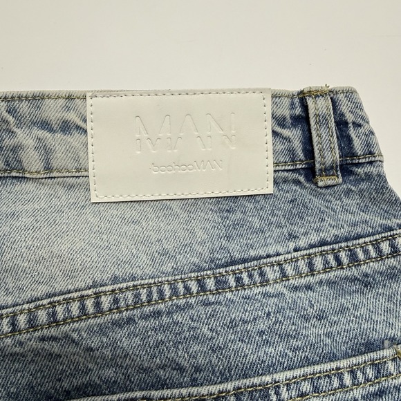BoohooMAN Baggy Rigid Washed Jeans Light Blue Size 34 Button-Fly Actual 36x31 - Picture 16 of 16